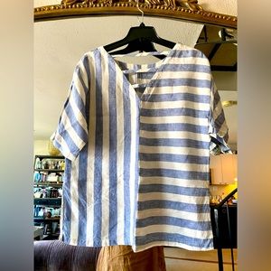 Linen Top With Back Detailing Size M